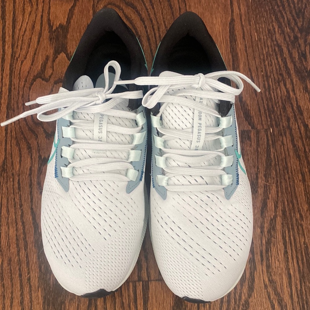 Women’s Nike Air Zoom Pegasus 38